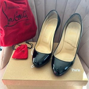 Louboutin black patent leather heels